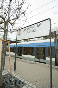 Premiere:Die erste Saarbahn macht Station am Heusweiler Markt Image
