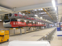Stadtbahn-Fahrzeug auf der Hebebühne in der neue Stadtbahnwerkstatt Brebach Image
