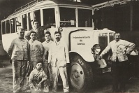 Meistergeneration vor erstem Autobus, 1927