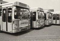 Frontaufstellung von MAN Linienbussen anslässlich der Landmaschinenausstellung John Deere im Betriebshof Saarbrücken, 1972