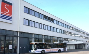 Fahrschulbus