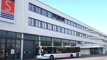 Fahrschulbus