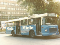 Der MAN-Metrobus 761 wartet auf seine Abfahrt als Linie 31 Richtung Folsterhöhe in der Sophienstraße nahe dem Hauptbahnhof (heute Zufahrt zum Parkhaus Europa-Galerie