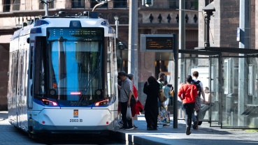 Die Straßenbahnfahrer sind zwischen mit den TramTrains zwischen Riegelsberg Süd und Römerkastell unterwegs. Image